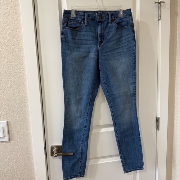 Universal Thread High Rise Skinny Denim Jeans Size 12 - Picture 8 of 8